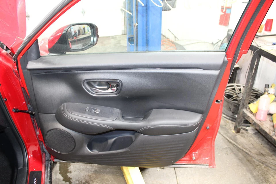 Used Front Right Door Interior Trim Panel fits: 2024 Honda Hr-v  Grade A Foto 1 de 4