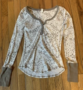 Free People We The Free Leopardenmuster Thermo Davis Waffelstrick Henely Top Gr. L - Bild 1 von 11