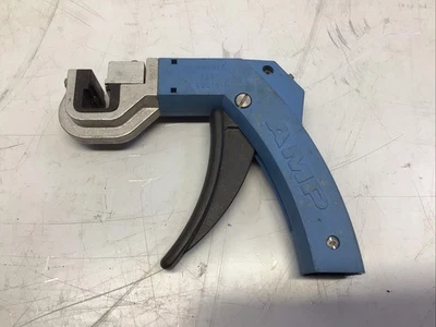 Crimpadora de cabezal de terminación Tyco Amp 58074-1 58063-2 conector de receptáculo IDC Foto 1 de 4