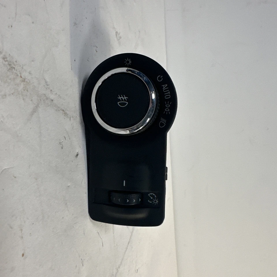 2011-15 Chevy Cruze Headlamp Switch with Fog Lamps New OEM GM 13295227 C4 Foto 1 de 4