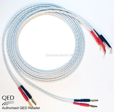 QED XT25 Performance Speaker Cable Gold Banana PLUGS to SPADES Terminated PAIR - Image 1 of 4