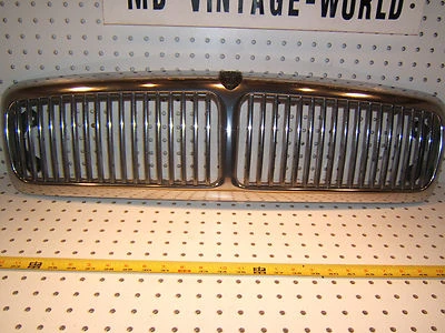 Jaguar 1996 XJ6 delantero cromo metal/plástico centro OEM 1 rejilla con logotipo Jaguar Foto 1 de 4