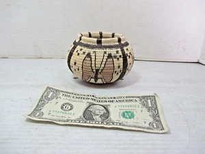 Wounaan & Embera Panama Indian Tightly Woven Small Basket Beige & Brown - Picture 1 of 12