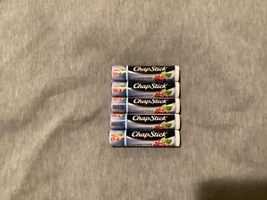 ~ 5 tubi sigillati nuovo Chapstick balsamo labbra alla menta piperita 0,15 once ~ - Foto 1 di 1
