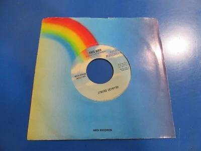 80's 45 RPM Record / LYNYRD SKYNYRD / Free Bird Live /Company Sleeve - Image 1 of 2