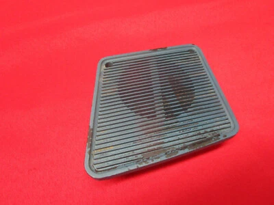 Oldsmobile Cutlass Supreme 1977 altavoz rejilla lado izquierdo  Foto 1 de 4