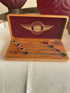 MAC TOOLS LIMITIERTE EDITION MILLENNIUM 2000, 24k PLATTIERTER SCHRAUBENSCHLÜSSEL SET IN WALNUSS Neu - Bild 1 von 8