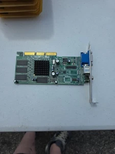 ATI Radeon 7000 64M DDR VGA/SV/Component/TVO Graphics Card - Picture 1 of 3