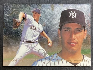 1995 Flair #287 Andy Pettitte New York Yankees - Picture 1 of 2