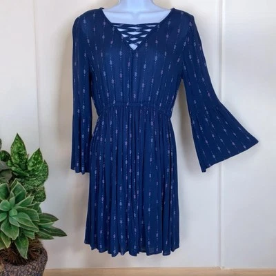 Vestido Skater Mudd Azul Marino Calce y Acampanado Indie Manga Campana Crepé Junior Pequeño Foto 1 de 4