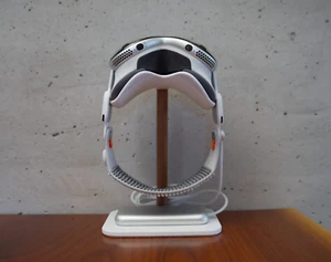Soporte vertical Apple Vision Pro - Imagen 1 de 4
