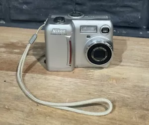 Nikon COOLPIX 775 2.1MP Digital Camera ONLY NO Battery or CHARGER - Picture 1 of 7