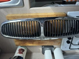 2002 Jaguar X Type Front Grille Grill 1x438a100 - Picture 1 of 10