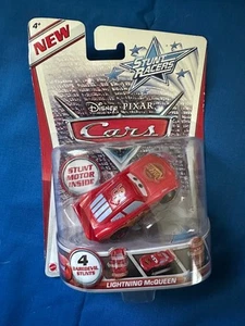 Disney Pixar Cars Movie Stunt Racers Lightning McQueen Mattel Stunt Motor NEW - Picture 1 of 3