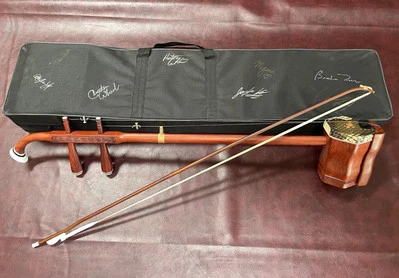 中国二胡樱桃木盒签名 6x 著名音乐家? 稀有物品古董 — 第 1/4 张图片