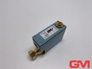 Telemecanique Pressure Switch XMJ-A1607 1500-1600 Kpa 15-160 BAR - Picture 1 of 7