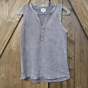 Canotta Henley senza maniche in maglia waffle BKE marrone medio testurizzata casual boho - Foto 1 di 4