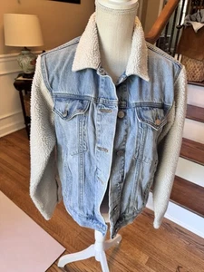 Urban Outfitters BDG Jeansjacke Damen M Faux Lammfell Ärmel Denim - Bild 1 von 19