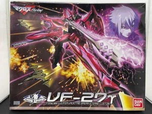 Macross VF-27 VF-27γ Lucifer Valkyrie Brera Stern Machine BANDAI 1:72 Model Kit - Picture 1 of 14