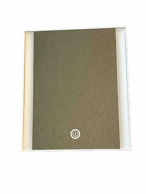 Espejo de Maquillaje Iluminado Conair Base Ajustable Funciona con Pilas en Brillante Probado con Foto 1 de 2