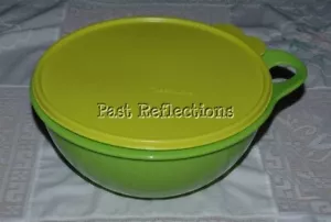 TUPPERWARE JUNIOR THATS A BOWL LIME & PARROT GREEN 3L - Foto 1 di 1