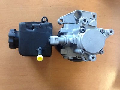 1998-2003  Mercedes Benz ML320 Power steering pump with reservoir  - Image 1 of 3