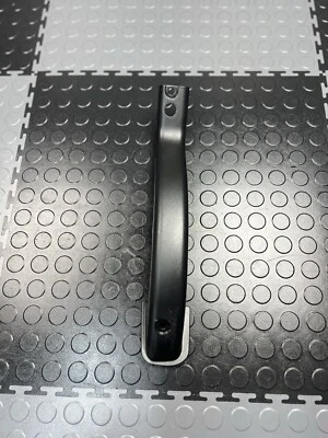 2014-2016 KIA CADENZA REAR RIGHT PASSENGER SIDE TRUNK HINGE COVER TRIM OEM Foto 1 de 4