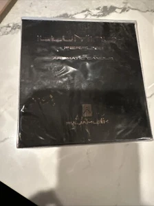 ILLUMINIUM Rajamusk SCHWARZ QUADRATISCH AROMATISCHE PARFÜMKERZE * NEU IM KARTON $ 300ML - Bild 1 von 2