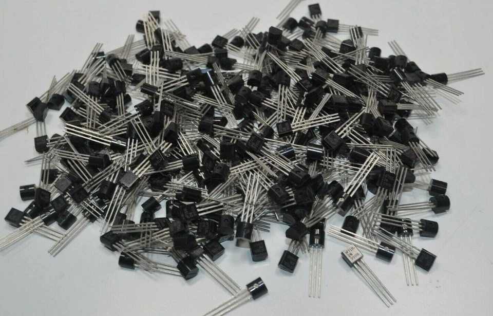 Lot of 350 National Semiconductor 2N3906 PNP Si Transistors NOS - Image 1 of 1