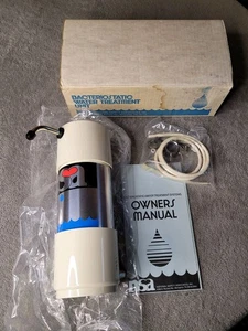 Bidone unità trattamento filtro acqua batteriostatico NSA 50C vintage nuovo in scatola GAC - Foto 1 di 5