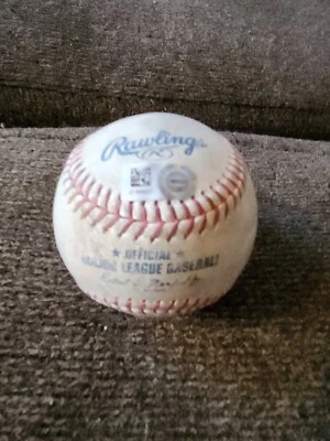 MLB AUTHENTICATED OMLB Game Used Ball Pitching Carlos Santana Martin Perez — 第 1/4 张图片