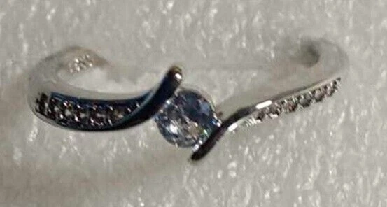 ANELLO DONNA IN ARGENTO STERLING 925 CON ZIRCONE TIPO SOLITARIO MISURA 16 - Immagine 1 di 1