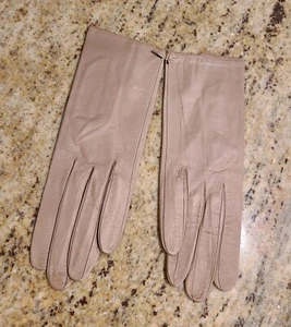 New! Vtg Size M 7 Beige Soft Leather Silk Lined 8.5" Gloves Saks 5th Ave France - Picture 1 of 14