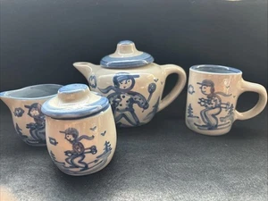 MA Hadley Vintage Pottery Lot Of 4 Skier Sugar, Creamer, Cup And Tea Pot - Picture 1 of 15