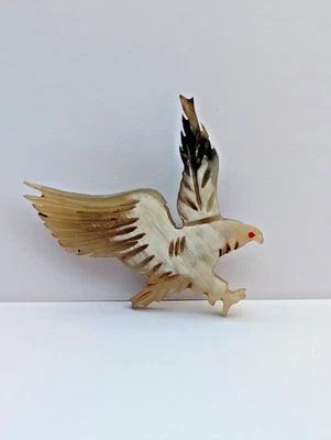 Large Hand Carved Horn Hunting Swooping Eagle Bird Brooch BT-4105 - Image 1 of 4