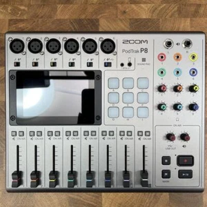 ZOOM PodTrak P8 Workstation for Podcast Recorder 1.4kg w/ Original Box F/S - Picture 1 of 7
