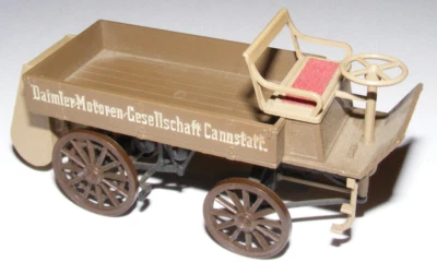 Cursor Plastik Modellauto 1:40 1896 Erster Daimler LKW 4 PS 12 Km/h braun - Bild 1 von 4