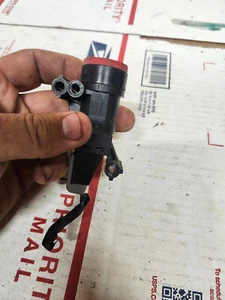 03-08 Jaguar S-Type Fuel Pump Cut Off Inertia Control Switch 5L2T9341 OEM - Picture 1 of 3