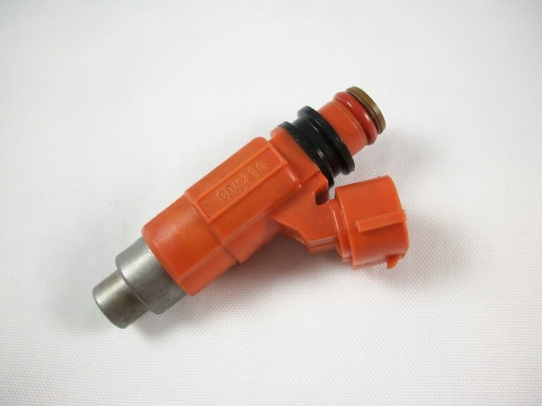 INYECTOR DE COMBUSTIBLE MITSUBISHI SUZUKI NIKKI CDH210 INP-771 Foto 1 de 2