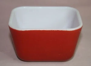 VINTAGE  PYREX REFRIGERATOR JAR RED  NO LID - SMALL  1 1/2 CUP  # 501 #2 - Bild 1 von 5