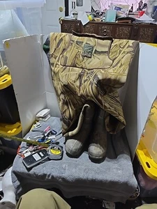 Ducks Unlimited Mad Dog Gear chest neoprene waders, s 10 Thinsulate boots (A156) - Picture 1 of 4