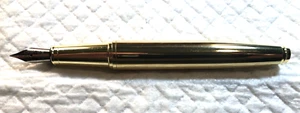 Rare vintage Gift boxed fountain pen Genuis Iridium point nib with Extra Refill - Picture 1 of 8