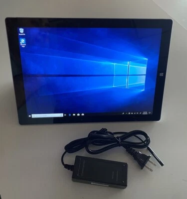 Microsoft Surface Pro 3 - 256GB , 8GB RAM Core i5 Wi-Fi, 12 inch - Silver - Image 1 of 3