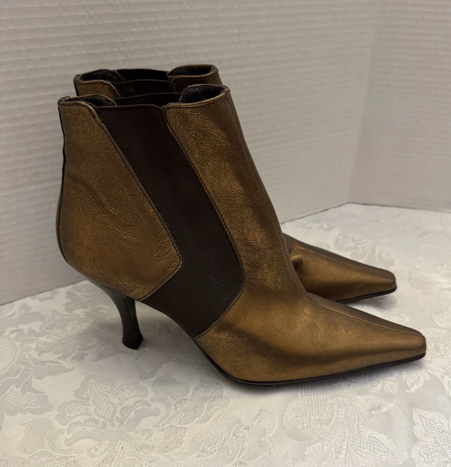 Donald Pliner Michi 8.5M Cuero Metálico Sin Cordones Botín Tacón Puntera Cuadrada Foto 1 de 4