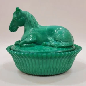 Summit Art Glas McKee Malachit grün ruhendes Pony 5" bedeckt Schale Nest Pferd - Bild 1 von 21