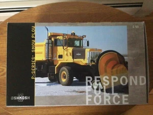 TWH Collectibles - Oshkosh P Series Diecast 4x4 2 Axle Snowplow - 1:50 Scale - Picture 1 of 9