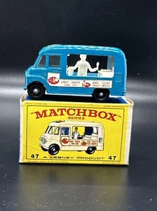MATCHBOX REG. RADNR. 47-B COMMER EISKANTINE BLAU, WEISS SEITENAUFKLEBER NEU IN VERPACKUNG - Bild 1 von 8