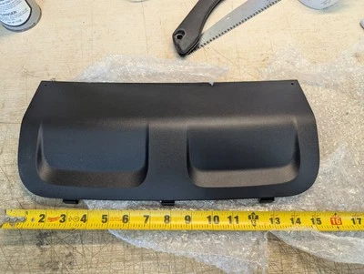 2016-2018 Buick Envision Trailer Hitch Access Cover OEM 84054414 22905072 - Image 1 of 4