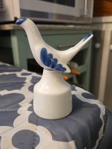 DE COLECCIÓN ROYAL WORCESTER PIE BIRD - BLANCO/AZUL 4.5" Inglaterra - Imagen 1 de 9