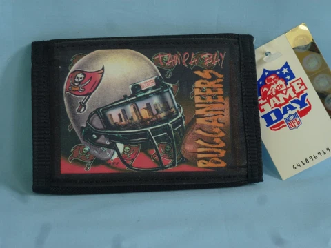 TAMPA BAY BUCCANEERS Sublimation Logo TriFold Wallet NWT Cover